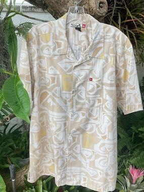 Quicksilver Men’s Aloha Shirt Size L